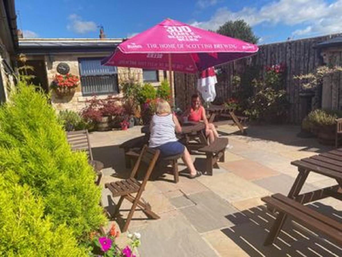 The Masons Arms Bed and Breakfast Norham Buitenkant foto